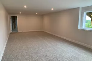 4814 Bethpage Dr NW, Comstock Park, MI 49321 - Photo 9