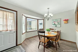 1041 Village Ln, Jenison, MI 49428 - Photo 5