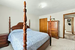 1041 Village Ln, Jenison, MI 49428 - Photo 13