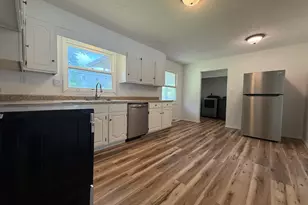 502 Clark St, Buchanan, MI 49107 - Photo 9