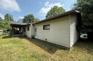 502 Clark St, Buchanan, MI 49107 - Photo 23