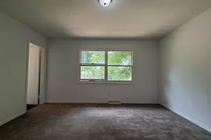 502 Clark St, Buchanan, MI 49107 - Photo 13