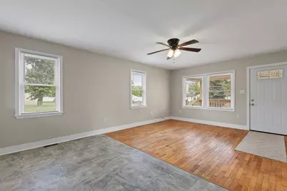 924 Oak Street, Adrian, MI 49221 - Photo 3
