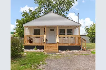 924 Oak Street, Adrian, MI 49221 - Photo 1
