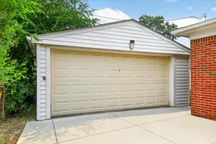 8455 Rockland St, Dearborn Heights, MI 48127 - Photo 23