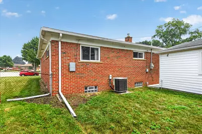 8455 Rockland Street, Dearborn Heights, MI 48127 - Photo 21