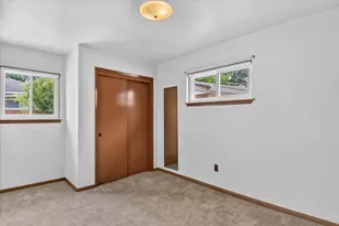 8455 Rockland St, Dearborn Heights, MI 48127 - Photo 11