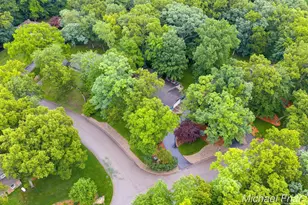 2700 Shadowbrook Dr SE, Grand Rapids, MI 49546 - Photo 5
