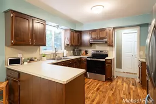 2700 Shadowbrook Dr SE, Grand Rapids, MI 49546 - Photo 15