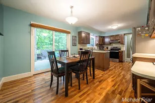 2700 Shadowbrook Dr SE, Grand Rapids, MI 49546 - Photo 13