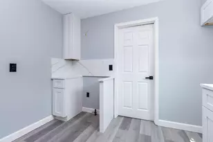 22714 Heussner Ave, Warren, MI 48089 - Photo 13