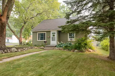 922 W Montcalm Street, Greenville, MI 48838 - Photo 3