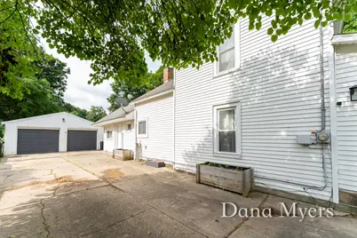 628 E Walnut Street, Hastings, MI 49058 - Photo 3