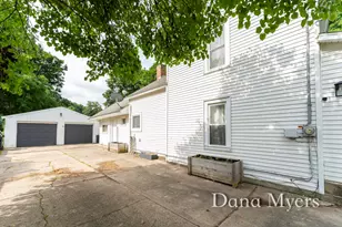 628 E Walnut St, Hastings, MI 49058 - Photo 3
