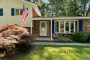 944 W Fennwood Cir, Muskegon, MI 49445 - Photo 5