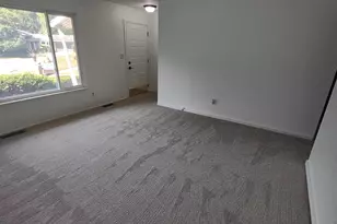 8601 Cedar Ct, Ypsilanti, MI 48198 - Photo 3