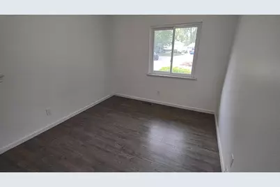 8601 Cedar Court, Ypsilanti, MI 48198 - Photo 13