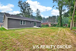 3685 Waalkes St, Norton Shores, MI 49444 - Photo 3