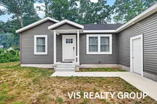 3685 Waalkes St, Norton Shores, MI 49444 - Photo 7