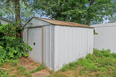 900 Jefferson Street, Three Rivers, MI 49093 - Photo 21