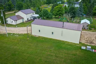 8565 S Cornwell Ave, Clare, MI 48617 - Photo 19