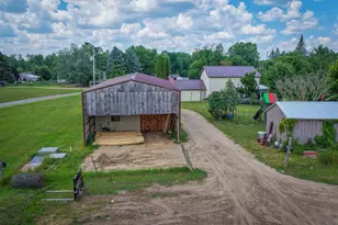 8565 S Cornwell Ave, Clare, MI 48617 - Photo 17