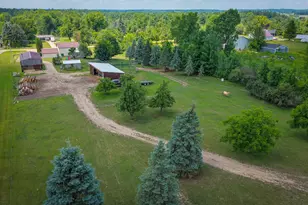 8565 S Cornwell Ave, Clare, MI 48617 - Photo 3