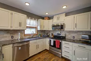 8611 Mohawk Trail, Howard City, MI 49329 - Photo 15