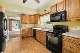 236 Cora St, Allegan, MI 49010 - Photo 9