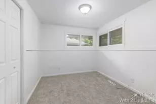 2110 Worden St, Lansing, MI 48910 - Photo 17