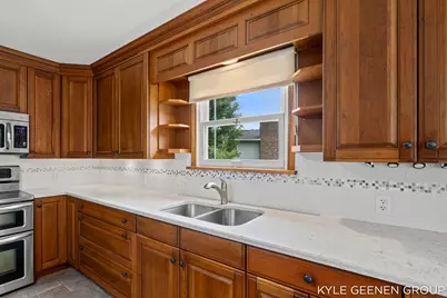 6392 Blue Jay Lane, Holland, MI 49423 - Photo 17