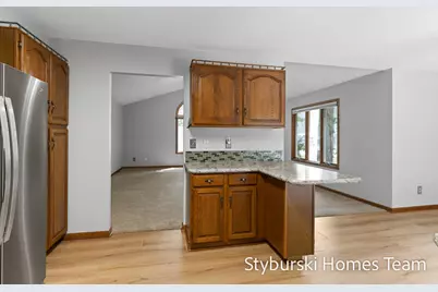 19127 W Spring Lake Road, Spring Lake, MI 49456 - Photo 11