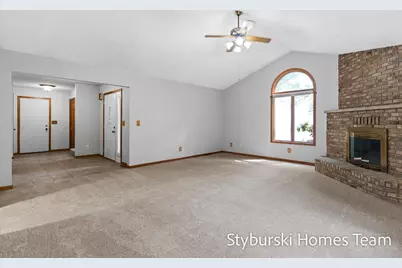 19127 W Spring Lake Road, Spring Lake, MI 49456 - Photo 3