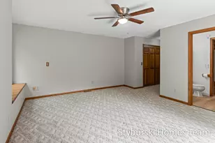 19127 W Spring Lake Rd, Spring Lake, MI 49456 - Photo 23