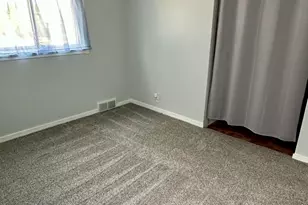 15111 Cameron St, Southgate, MI 48195 - Photo 7