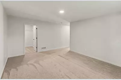 1480 W Valley, Lansing, MI 48906 - Photo 23