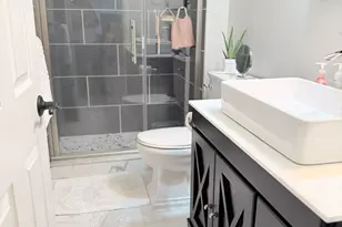29757 Farmbrook Villa Ln, Southfield, MI 48034 - Photo 25
