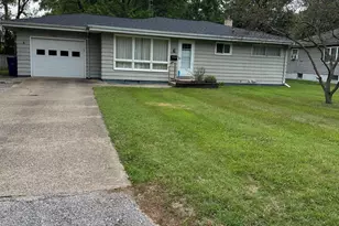 1060 Indiana Ave, Benton Harbor, MI 49022 - Photo 1