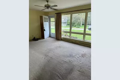 1060 Indiana Avenue, Benton Harbor, MI 49022 - Photo 5