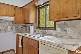 1305 52nd St SE, Grand Rapids, MI 49508 - Photo 9