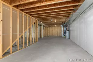 656 Wren Ct, Middleville, MI 49333 - Photo 21