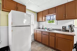 611 Hoek Aly, Kalamazoo, MI 49001 - Photo 9