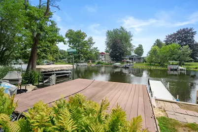 92709 Gravel Lake Drive, Lawton, MI 49065 - Photo 7