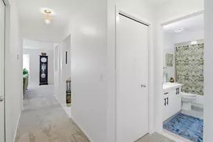 30414 Orchard Lake Rd, Farmington, MI 48334 - Photo 13