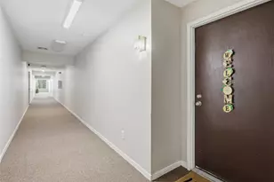 30414 Orchard Lake Rd, Farmington, MI 48334 - Photo 23