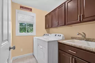 3911 Fox Crossing Dr, Saint Joseph, MI 49085 - Photo 27