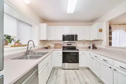 317 5th Avenue #1, Manistee, MI 49660 - Photo 9
