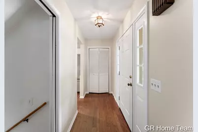 4542 Terry Drive SE, Kentwood, MI 49512 - Photo 15