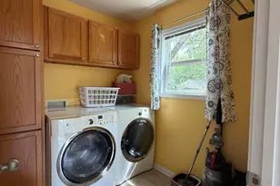 401 W Miller Rd, Lansing, MI 48911 - Photo 15