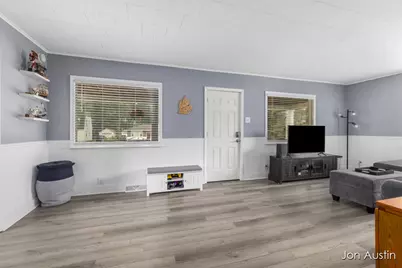 3846 Byron Center Avenue SW, Wyoming, MI 49519 - Photo 5